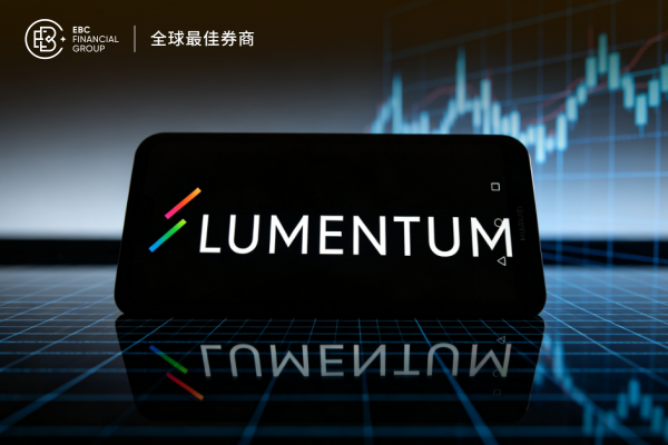 Lumentum股價大漲超11%，逼近1000美元，AI光通訊狂潮還能撐多久?
